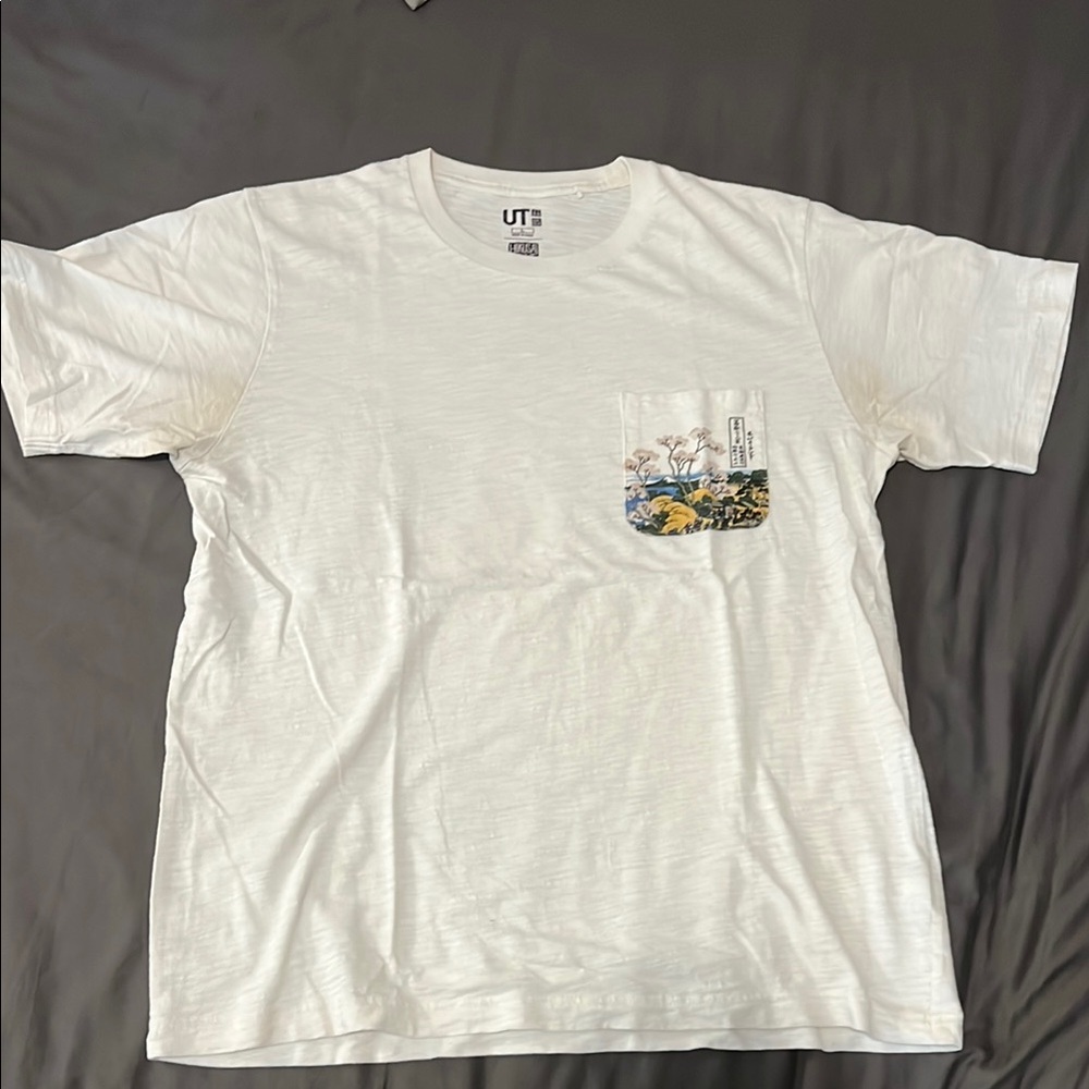 Uniqlo White Graphic Pocket Tee